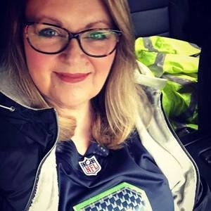 Meet your Posher, Deedee